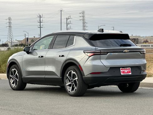 New 2026 Chevrolet Equinox EV LT image 6