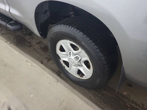 Used 2010 Toyota Tundra 4x4 Double Cab image 9