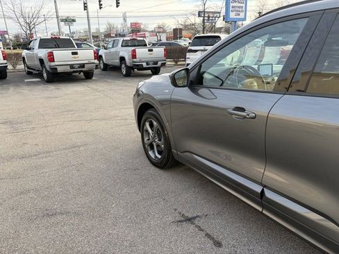 Used 2023 Ford Escape ST-Line Select image 4