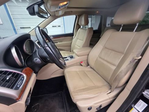 Used 2013 Jeep Grand Cherokee Limited w/ Trailer Tow Group IV AWD/4WD image 14