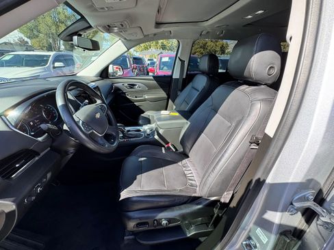 Used 2021 Chevrolet Traverse Premier AWD/4WD image 11