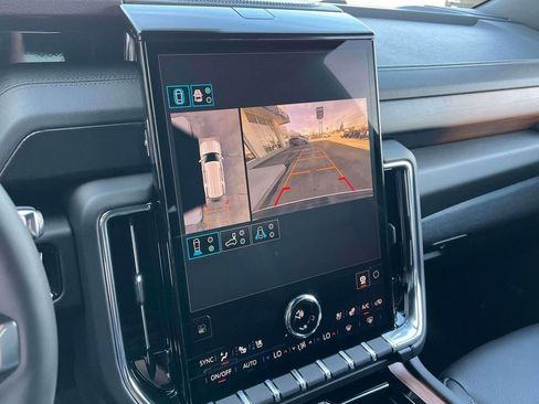 Certified 2026 GMC Yukon Denali w/ Sun & Power Step Package image 35