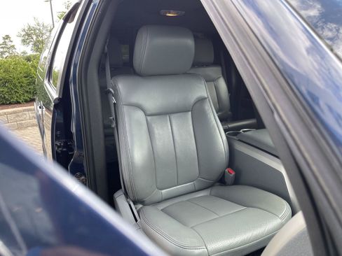 Used 2013 Ford F150 Lariat w/ Lariat Chrome Pkg AWD/4WD image 32