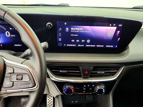 Used 2024 Buick Encore GX Sport Touring FWD image 17