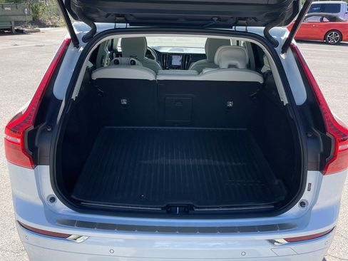 Used 2021 Volvo XC60 T5 Inscription w/ Protection Package Premier image 24