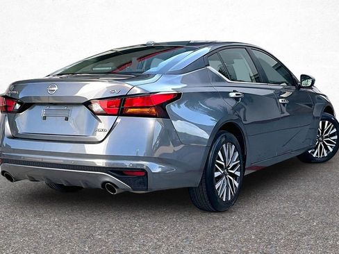 Used 2024 Nissan Altima 2.5 SV w/ SV Premium Package AWD/4WD image 7