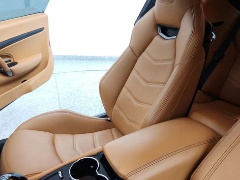 Used 2017 Maserati GranTurismo Sport image 16
