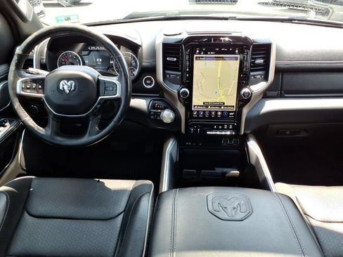 Used 2019 RAM 1500 Laramie AWD/4WD image 15