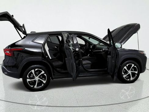 Used 2024 Chevrolet Trax RS FWD image 13