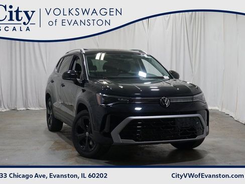 Certified 2025 Volkswagen Taos SEL image 1