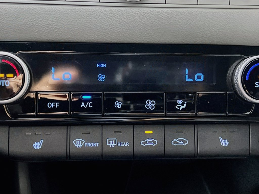 Used 2023 Hyundai Elantra SEL w/ Convenience Package FWD image 23
