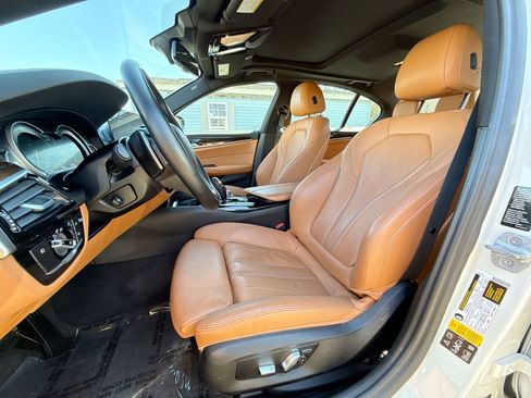 Used 2017 BMW 530i xDrive image 13