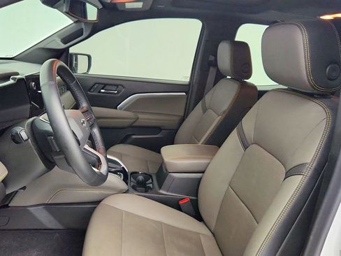 Used 2025 Chevrolet Colorado ZR2 w/ Technology Package image 21