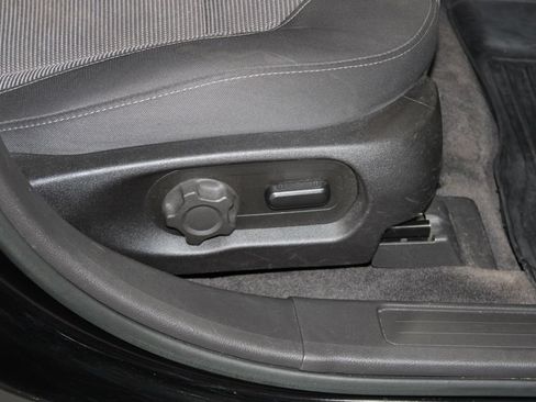 Used 2017 Ford Taurus SEL AWD/4WD image 24