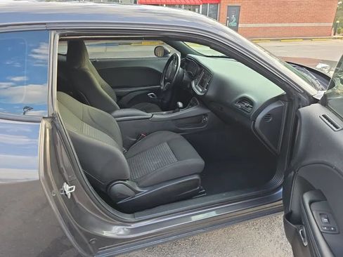 Used 2019 Dodge Challenger SXT w/ Blacktop Package RWD image 4