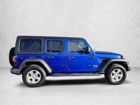 Used 2018 Jeep Wrangler Unlimited Sport S AWD/4WD image 4
