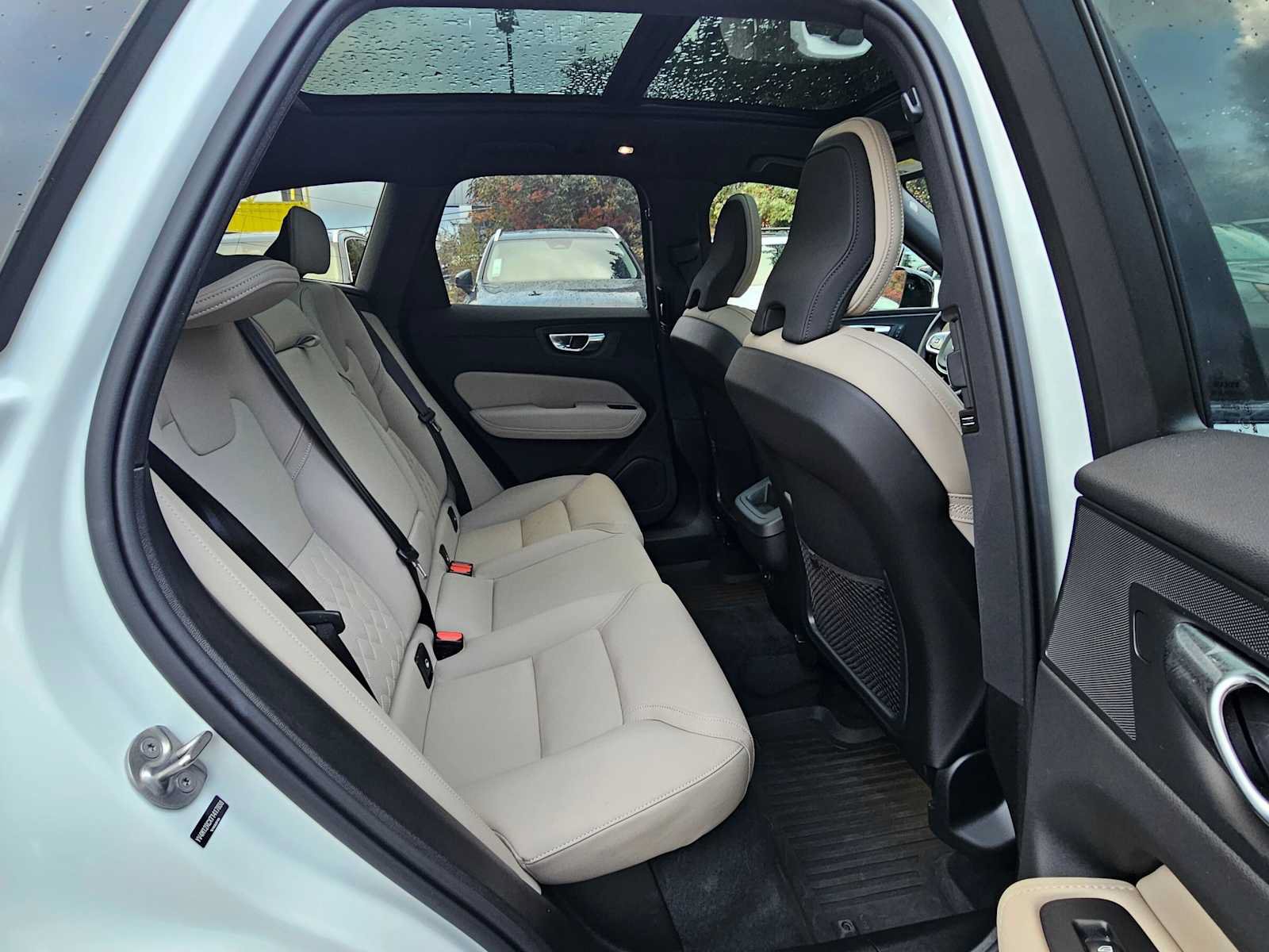 Used 2026 Volvo XC60 B5 Plus w/ Climate Package AWD/4WD image 12