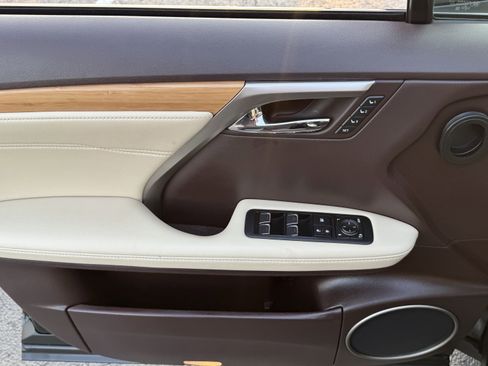 Used 2018 Lexus RX 350L image 17