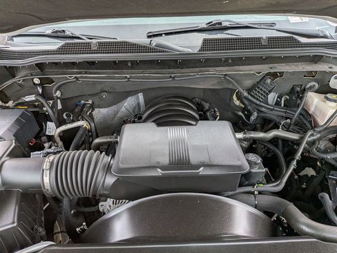 Used 2024 Chevrolet Silverado 2500 Custom w/ Custom Value Package image 12