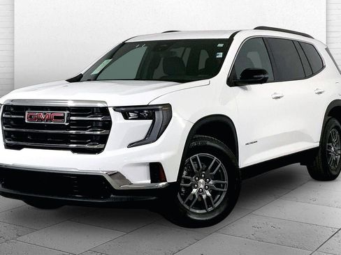 Used 2025 GMC Acadia Elevation image 12