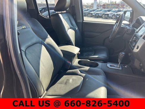 Used 2020 Nissan Frontier PRO-4X w/ Pro-4x Utility Package image 9
