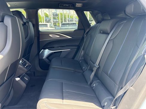 New 2026 Cadillac Lyriq V AWD/4WD image 10