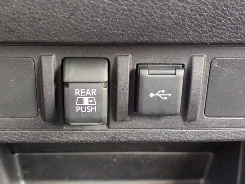 Used 2023 Toyota Tacoma SR image 21