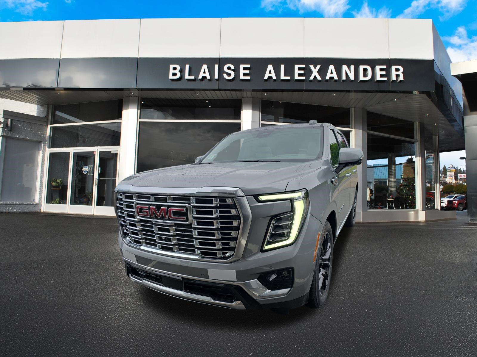New 2026 GMC Yukon Denali w/ Denali Reserve Package AWD/4WD image 9