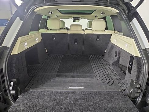 Used 2023 Land Rover Range Rover SE image 30