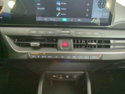 New 2025 Kia K4 LXS image 24