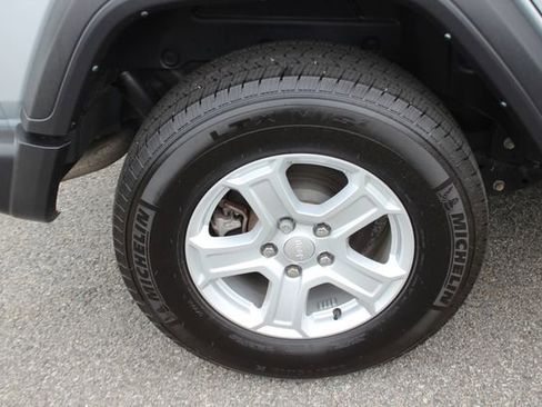 Used 2023 Jeep Wrangler Unlimited Sport AWD/4WD image 33