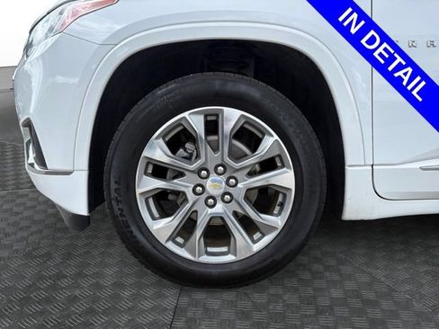 Used 2019 Chevrolet Traverse Premier w/ Driver Confidence II Package FWD image 15
