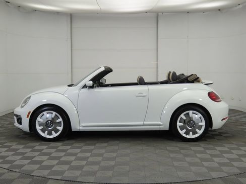 Used 2019 Volkswagen Beetle 2.0T Final Edition SEL image 8