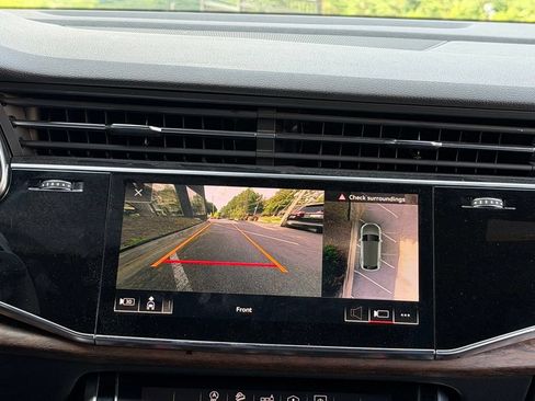 Used 2020 Audi Q8 Premium Plus w/ Premium Plus Package AWD/4WD image 48