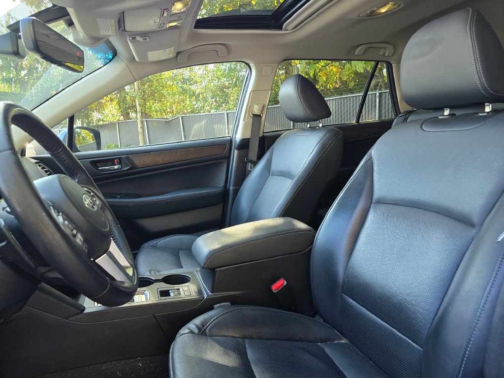 Used 2017 Subaru Outback 2.5i Limited AWD/4WD image 3