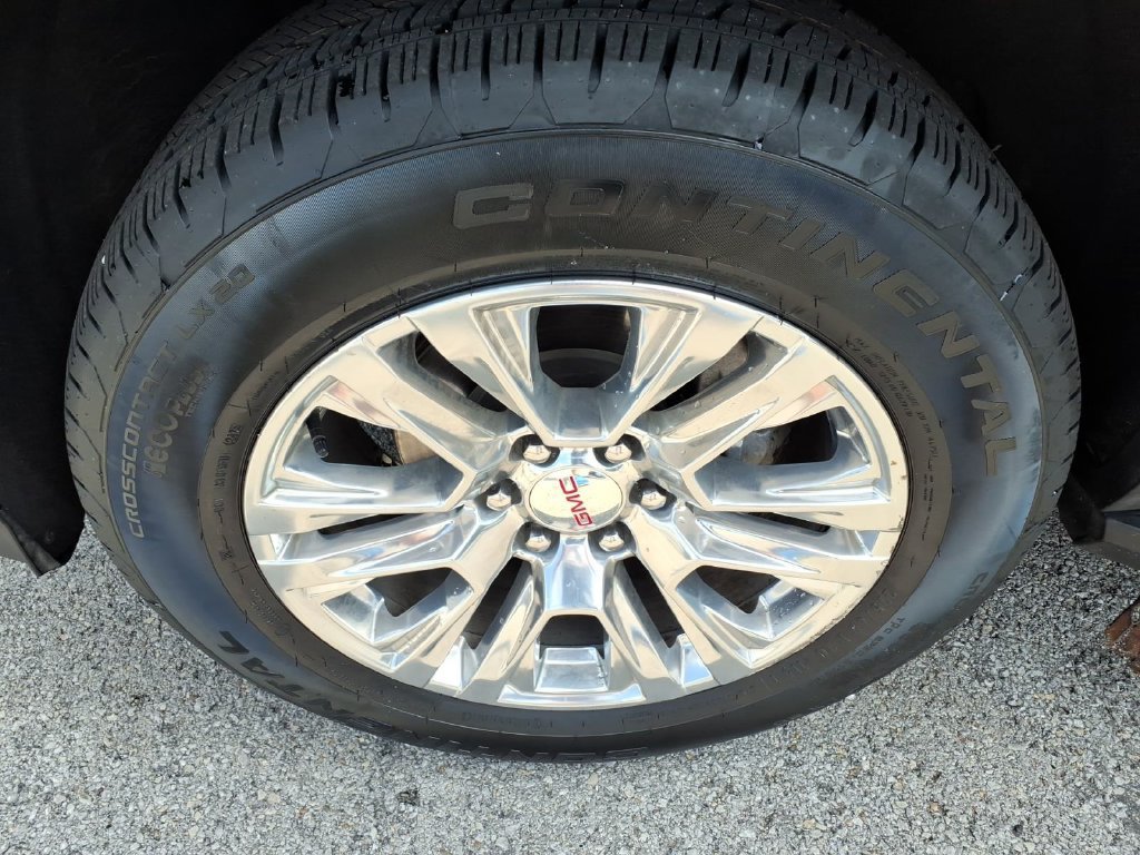 Used 2025 GMC Yukon Denali AWD/4WD image 5