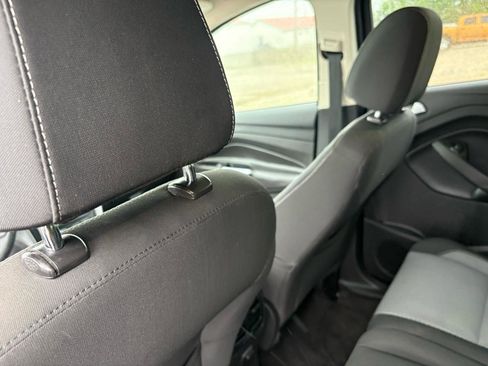 Used 2017 Ford Escape SE AWD/4WD image 30