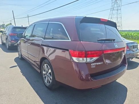 Used 2016 Honda Odyssey Touring image 2
