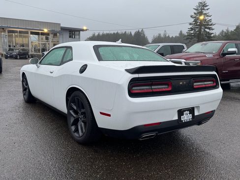 Used 2022 Dodge Challenger GT w/ Plus Package image 7