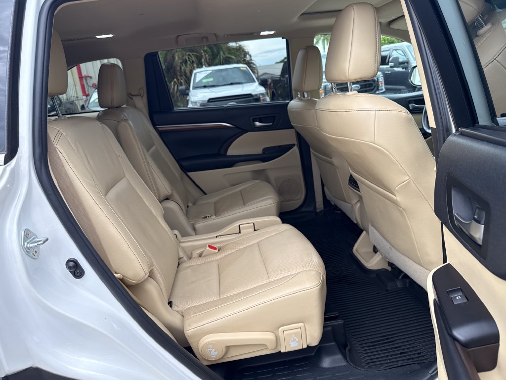 Used 2019 Toyota Highlander Limited AWD/4WD image 28
