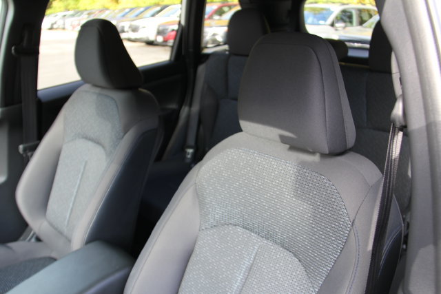 Used 2025 Subaru Forester Premium AWD/4WD image 17