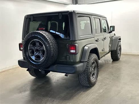 Used 2022 Jeep Wrangler Unlimited Sport image 32