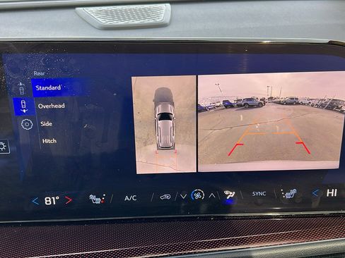 Certified 2025 Chevrolet Traverse Z71 w/ Enhanced Driving Package image 33