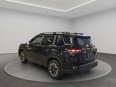 Used 2026 Subaru Forester Premium AWD/4WD image 4