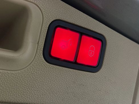 Used 2008 Mercedes-Benz ML 550 4MATIC image 19