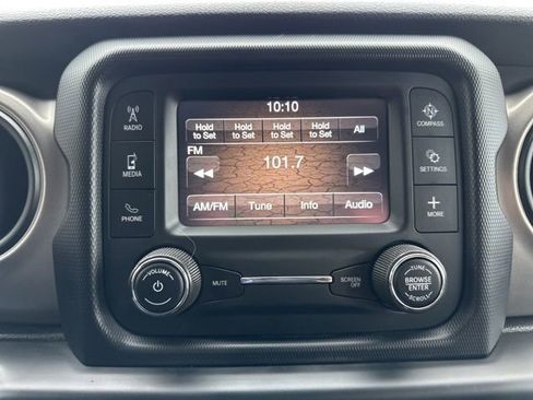 Certified 2020 Jeep Gladiator Sport w/ Quick Order Package 24S image 9