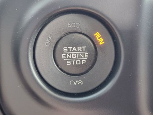 Used 2022 Jeep Gladiator Overland w/ Popular Equipment Package image 25