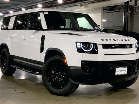 Used 2026 Land Rover Defender 130 S AWD/4WD image 7