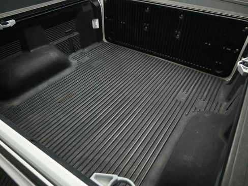 Used 2015 Toyota Tundra Limited w/ Limited Premium Package image 23