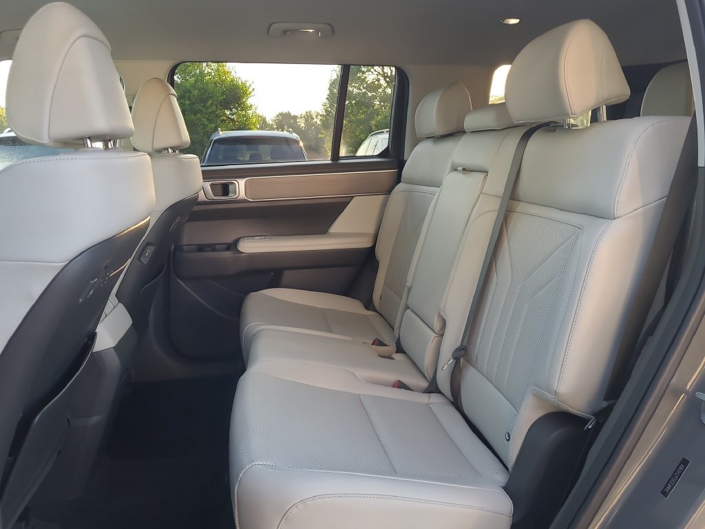 Used 2026 Hyundai Santa Fe SEL AWD/4WD image 13
